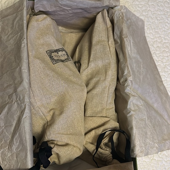 Gucci shoes new Foldable back for slip-on ease. - Picture 3 of 4